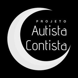 A imagem é um design de logo. O fundo é preto e os elementos estão centralizados na foto. Os elementos são brancos. Uma lua crescente inclinada com uma faixa fina aparecendo quase fechando um círculo. No espaço aberto, o texto parece abraçado pela lua. O t